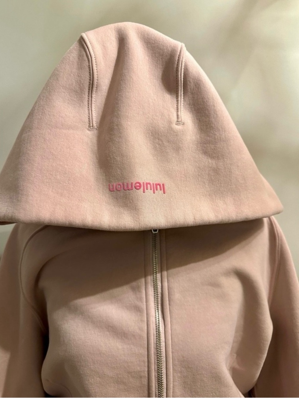 Lululemon Light Pink Full Zip Cropped Scuba Hoodie size large - Picture 2 of 5